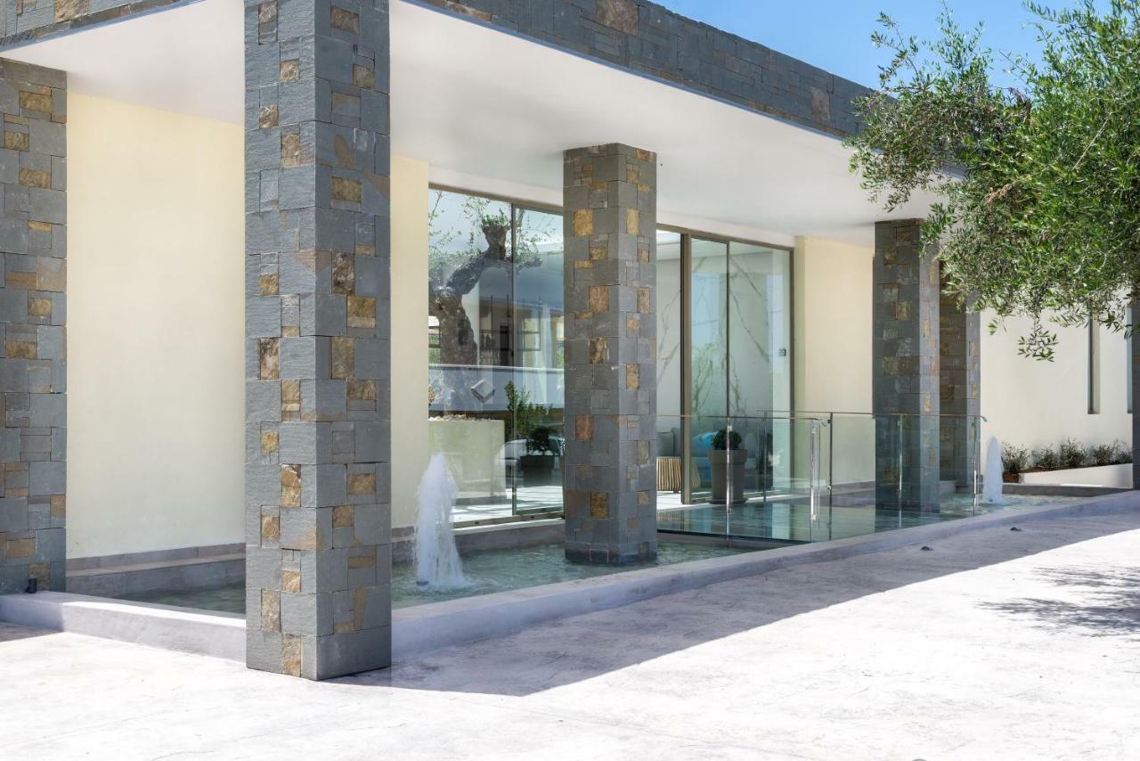 Tsamis Zante Suites (Adults Only) Psarou  Luaran gambar The entrance of the museum